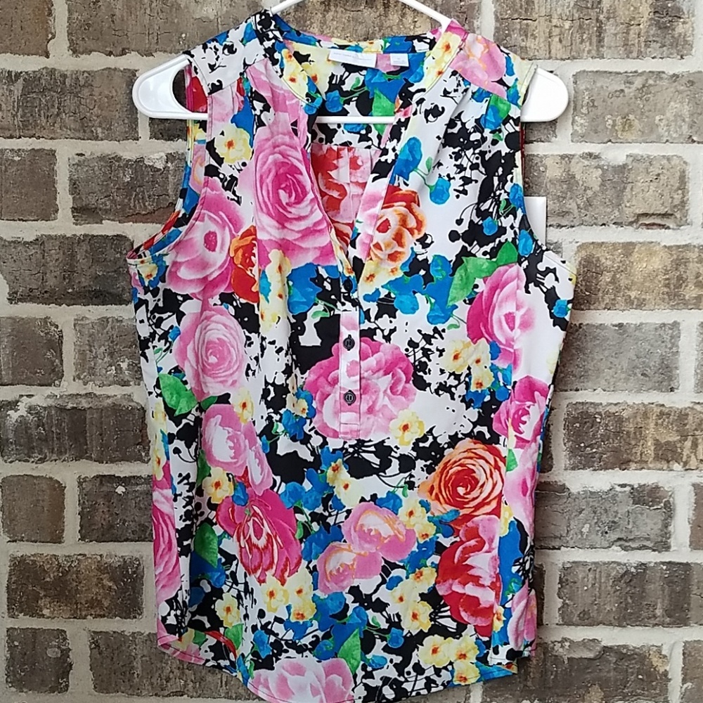 💥🎪❤New York & Company Rose Floral Top